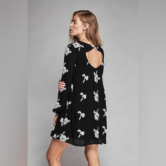 Free People - Picture 2 of 12